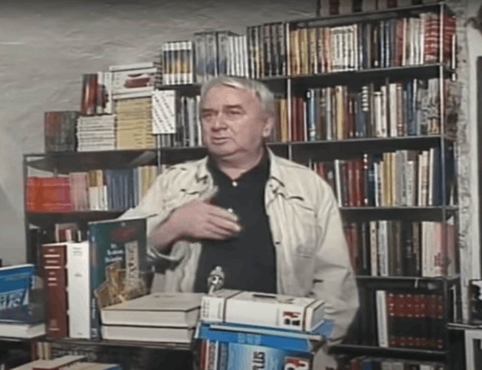 SEĆANJE NA EKS-JUGOSLOVENSKU LEGENDU: Uz Čolu, Bregu i Vajtu svi pevamo njegove pesme, ne znajući da ih je on napisao, a on je bio HEROJ U OVA ŠUGAVA VREMENA (VIDEO)